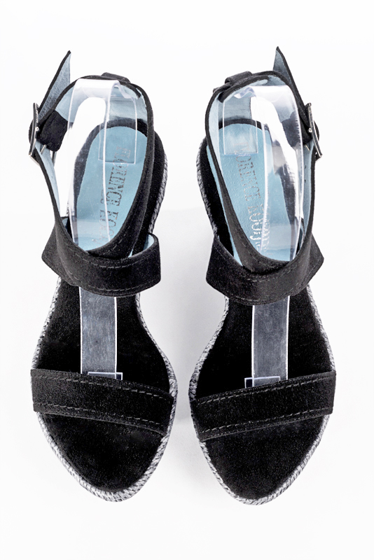 Matt black women's fully open sandals, with crossed straps. Round toe. High wedge soles. Top view - Florence KOOIJMAN